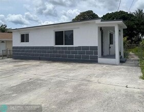 1449 W 36th St in West Palm Beach, FL - Building Photo - Building Photo