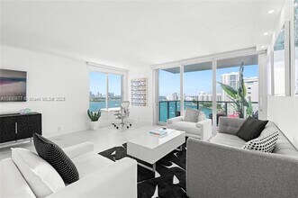 1000 West Ave, Unit 1524 in Miami Beach, FL - Building Photo - Building Photo