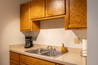 Forest Glen Townhomes in Midland, MI - Foto de edificio - Interior Photo