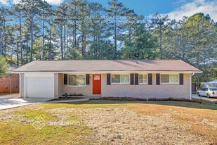 2173 Galway Ln in Decatur, GA - Building Photo