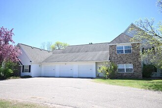1421 River View Ave, Unit 1419 in Stevens Point, WI - Building Photo - Building Photo