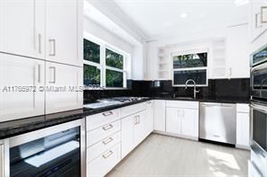774 NE 74th St in Miami, FL - Foto de edificio