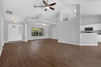 10621 Cedar Forest Cir in Clermont, FL - Building Photo - Building Photo