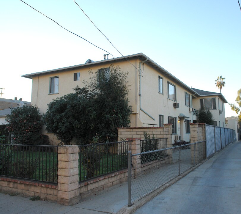 11028-11030 Otsego St in North Hollywood, CA - Building Photo