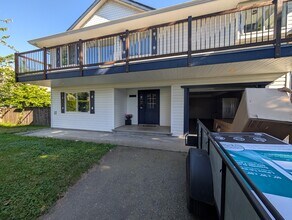 35676 Moore Ave in Mission, BC - Building Photo - Building Photo