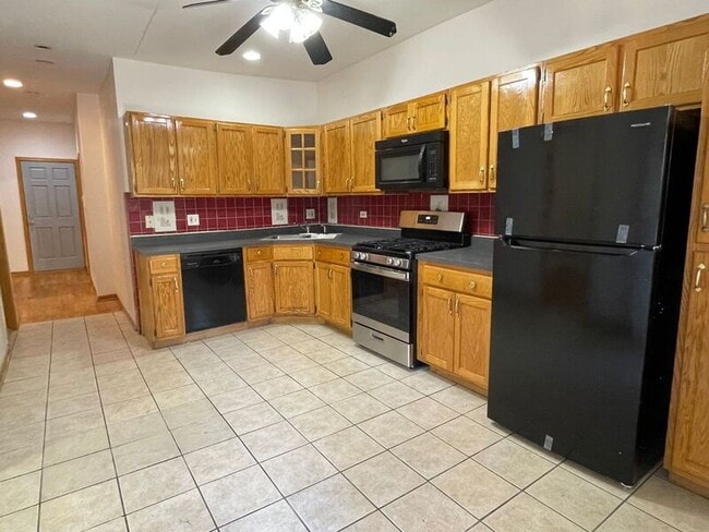 property at 902 N California Ave