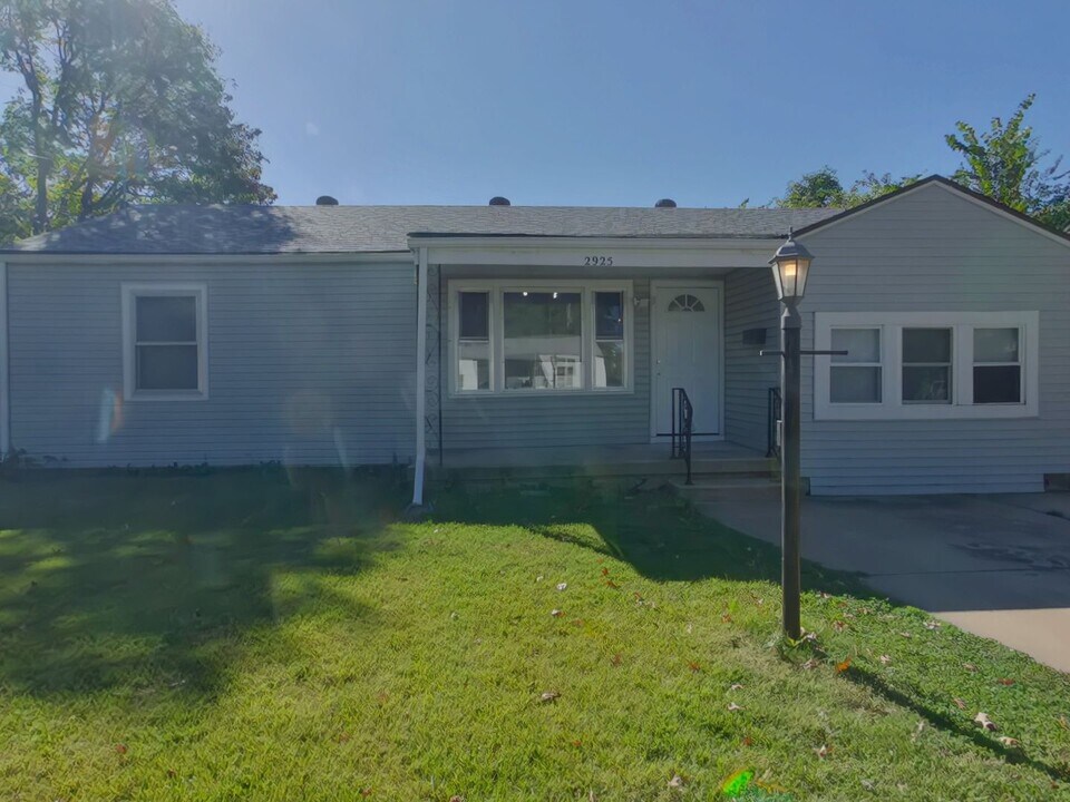 2925 Evans St in Wichita, KS - Foto de edificio