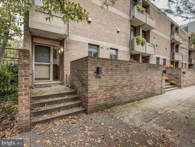 property at 1265 Delaware Ave SW