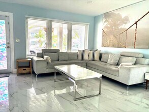 5770 NE 18th Ave, Unit 3121 in Fort Lauderdale, FL - Building Photo - Building Photo