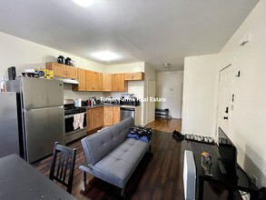 1576 Tremont St, Unit 3 in Boston, MA - Building Photo - Building Photo