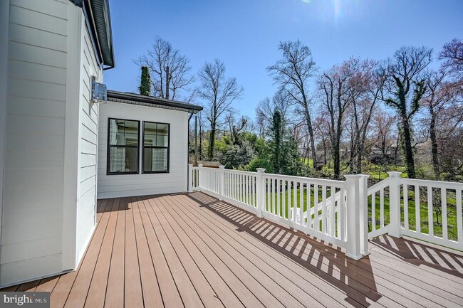 2424 Carey Ln in Vienna, VA - Building Photo - Building Photo