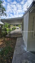 962 Cornwallis Dr in Jacksonville, FL - Foto de edificio - Building Photo