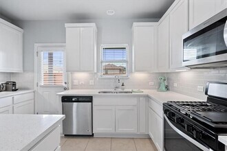 524 Rearing Mare Pass in Georgetown, TX - Building Photo - Building Photo