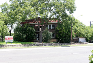 5514-5550 Broadway St in San Antonio, TX - Building Photo - Building Photo