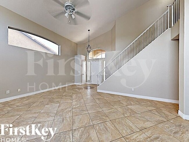 8222 W Voltaire Ave in Peoria, AZ - Foto de edificio - Building Photo
