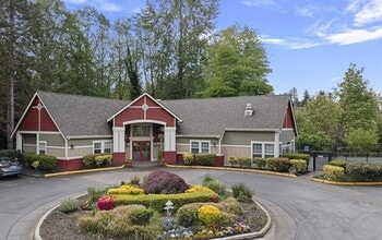 7711 NE 175th St in Kenmore, WA - Foto de edificio - Building Photo