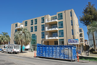 Oxford Plaza in Los Angeles, CA - Building Photo - Building Photo