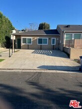 12203 Falkirk Ln in Los Angeles, CA - Building Photo - Building Photo