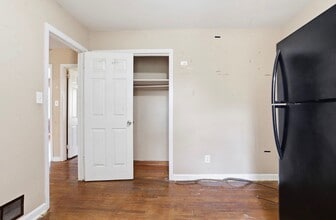 1548 Sylvan Rd SW in Atlanta, GA - Building Photo - Building Photo