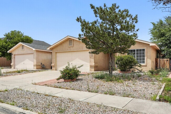 6505 Evesham Rd NW in Albuquerque, NM - Building Photo - Building Photo