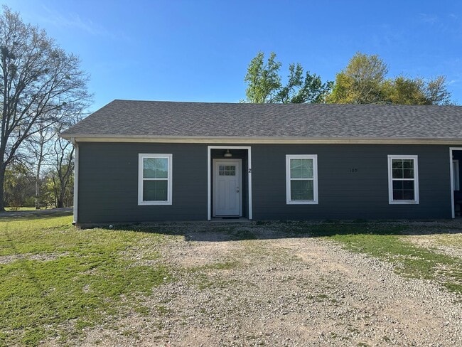 109 Cook St in Arp, TX - Building Photo - Building Photo