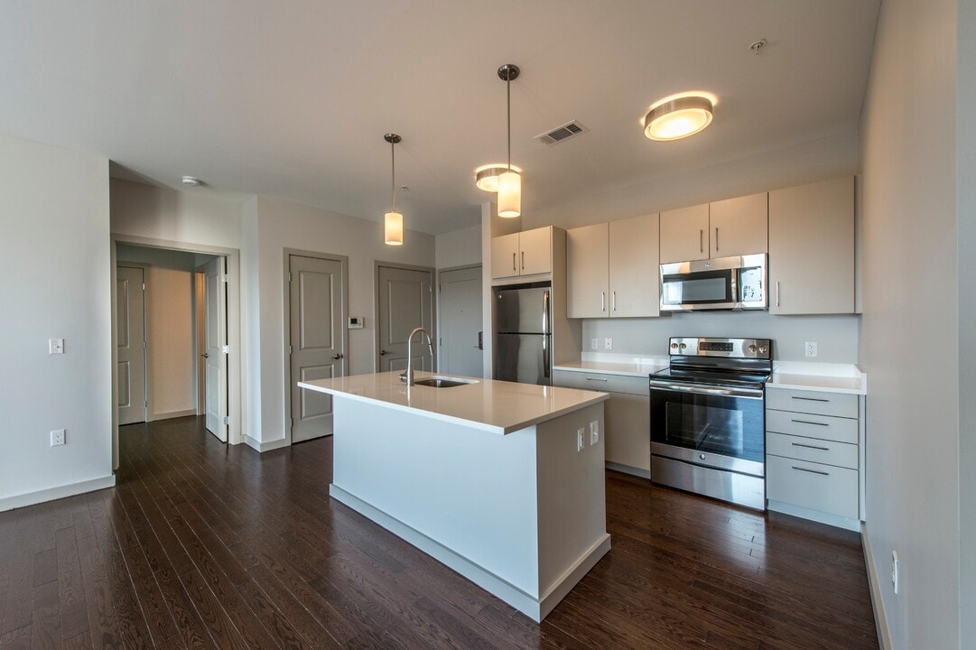 44 Marion St in Brookline, MA - Building Photo