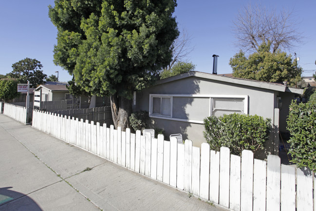 Grandville in Escondido, CA - Foto de edificio - Building Photo