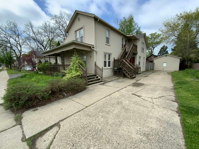 43 Southbound Gratiot Ave in Mount Clemens, MI - Foto de edificio - Building Photo