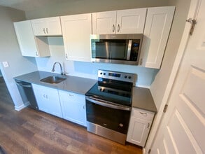 1102 Cecilia Ave in Nashville, TN - Building Photo - Building Photo