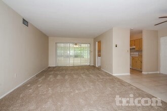 6504 Georgia Ave in Bradenton, FL - Foto de edificio - Building Photo