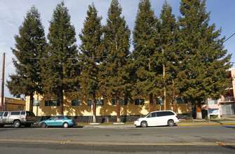 Glen Willow Apartments in San Jose, CA - Building Photo - Building Photo