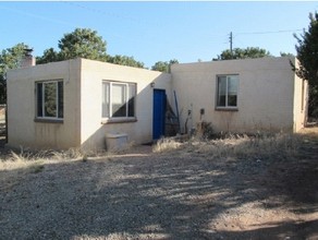 9 Wagon Wheel Ln in Santa Fe, NM - Building Photo - Building Photo