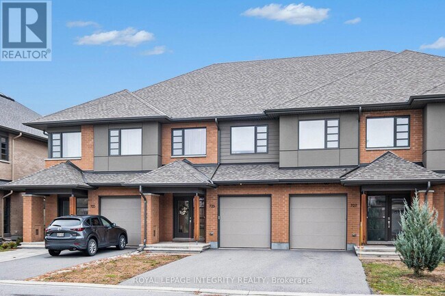 725 Guardian Grv in Ottawa, ON - Building Photo - Building Photo