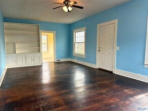 2609 Whitesburg Dr in Huntsville, AL - Foto de edificio - Building Photo