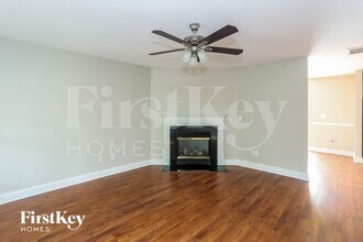 3632 Larkhaven Village Dr in Charlotte, NC - Building Photo - Building Photo