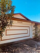 8626 Sandberry Blvd in Orlando, FL - Building Photo