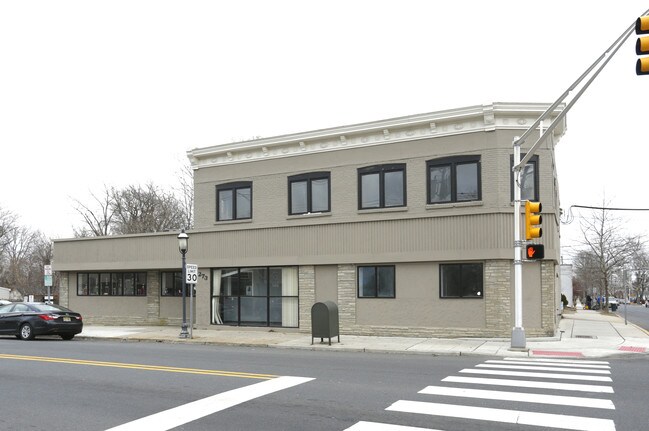 273 Shrewsbury Ave