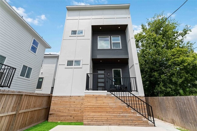property at 3605 Noble St