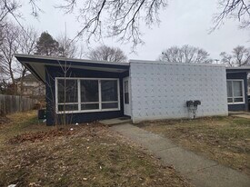 763 Douglas St, Unit 763 Douglas in Jackson, MI - Building Photo