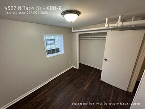 4527 N Troy St in Chicago, IL - Building Photo - Building Photo
