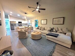 7701 Pontiac Dr in Pensacola, FL - Building Photo - Building Photo