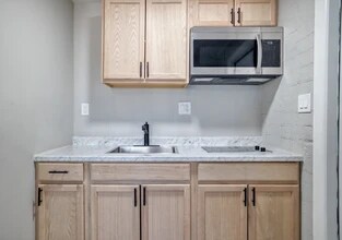 1005 N Center Ave in Casa Grande, AZ - Foto de edificio - Building Photo