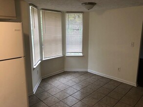 5709 Rock Rd in Union City, GA - Foto de edificio - Building Photo