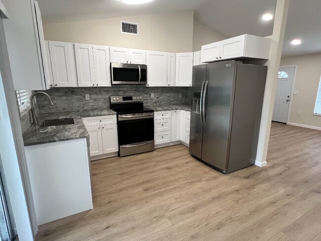 7224 Daggett Terrace in New Port Richey, FL - Building Photo - Building Photo