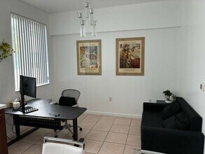 2150 Van Buren St in Hollywood, FL - Building Photo - Building Photo