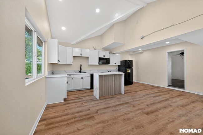 337 Apollo Dr in Vista, CA - Building Photo - Building Photo