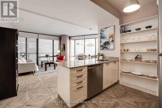 832-832 Bay St. in Toronto, ON - Building Photo - Building Photo