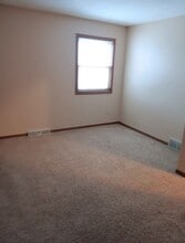 3933 N 30th St in Sheboygan, WI - Foto de edificio - Building Photo