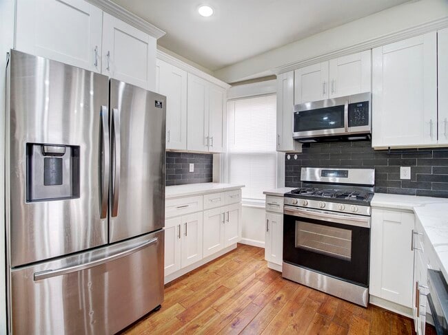 244 Clinton Ave in Jersey City, NJ - Building Photo - Building Photo