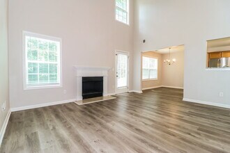 6695 White Walnut Way in Braselton, GA - Building Photo - Building Photo